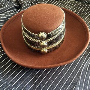 Sonni of San Francisco 100% Wool Felt Hat With Antique Gold Studs NWOT